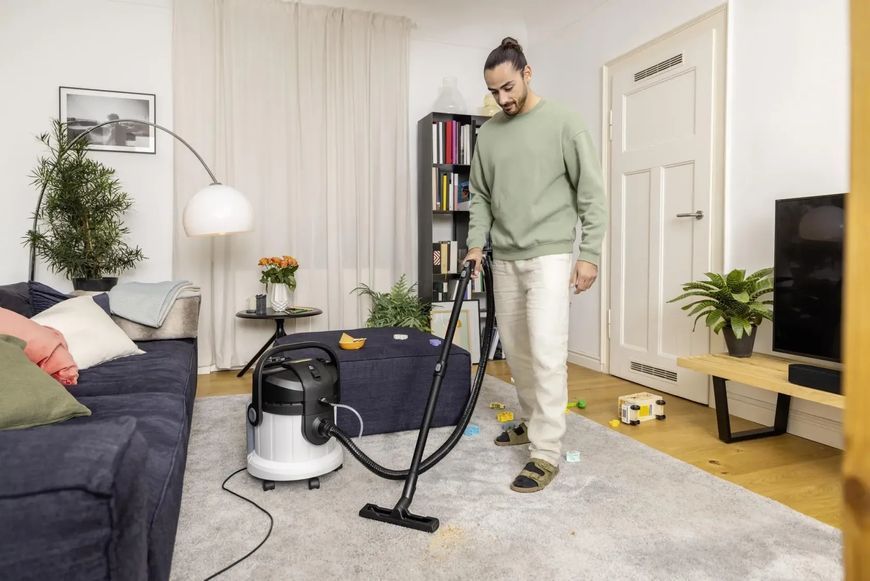 Пылесос Karcher SE 4 Plus 1.081-170.0 1000 Вт Напольная насадка для влажной и сухой уборки Напольная насадка с насадкой для твердых поверхностей EURO_1318344 фото